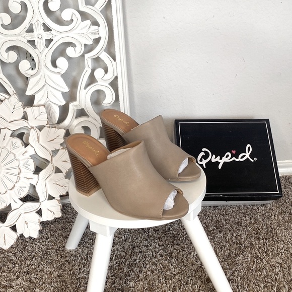 Dorcas mules Open/peep toed Heel Mule in taupe BRAND NEW IN BOX! - Picture 4 of 8